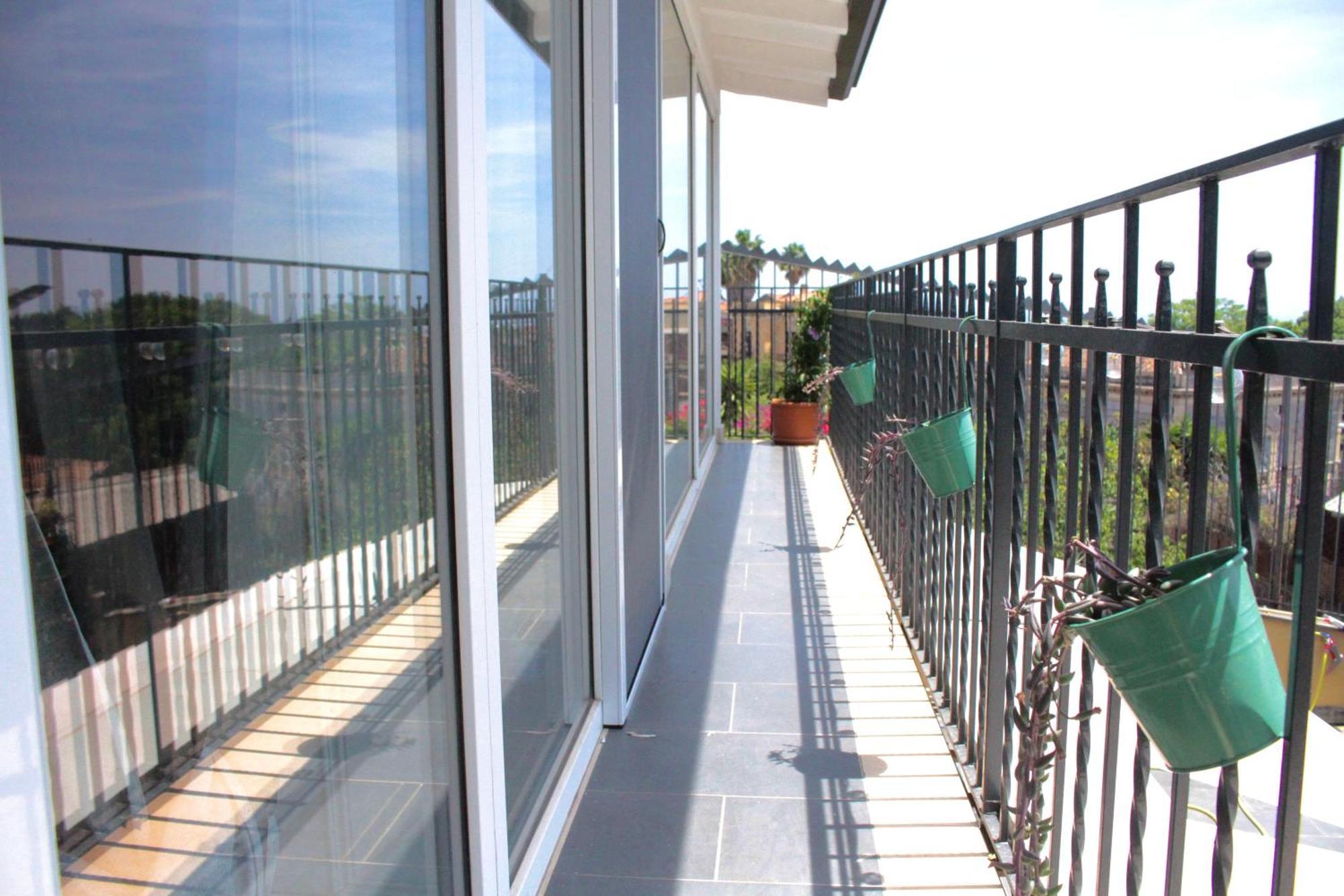 La Pietra Nera - Etna Home Κατάνια Δωμάτιο φωτογραφία