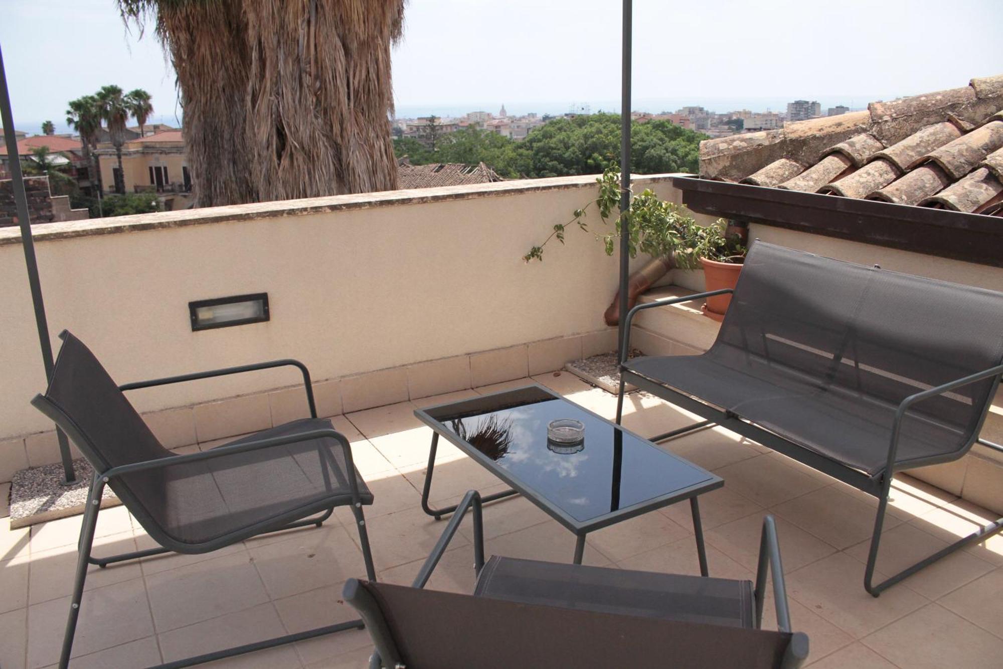 La Pietra Nera - Etna Home Κατάνια Εξωτερικό φωτογραφία